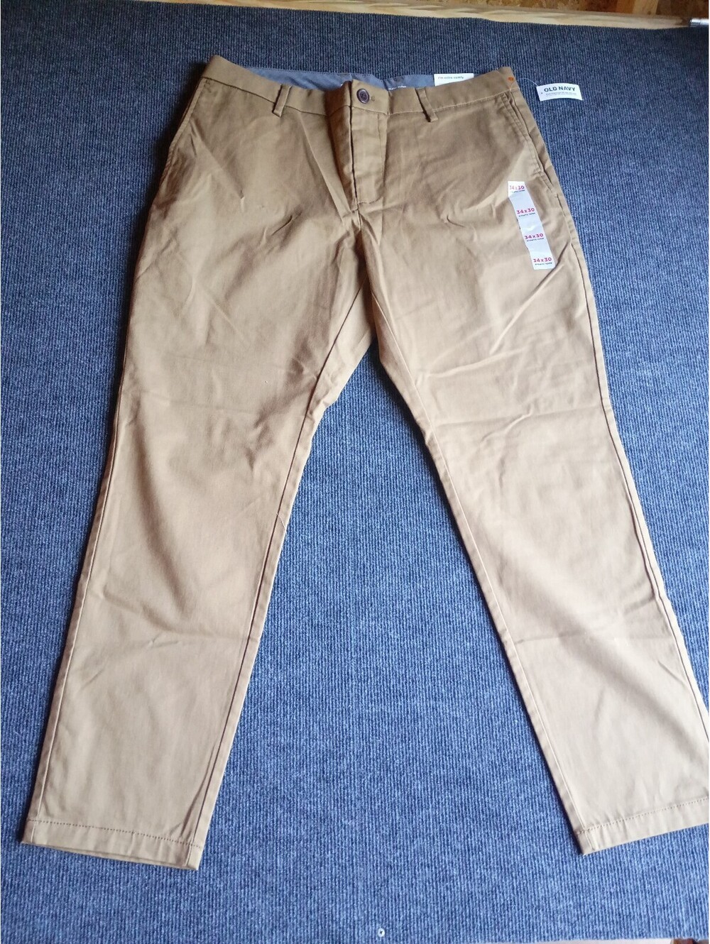 Old Navy NWT Men's Athletic Taper Khaki Pants 34x30 Extra Comfy